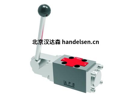 二位四通與三位四通換向閥，手動控制